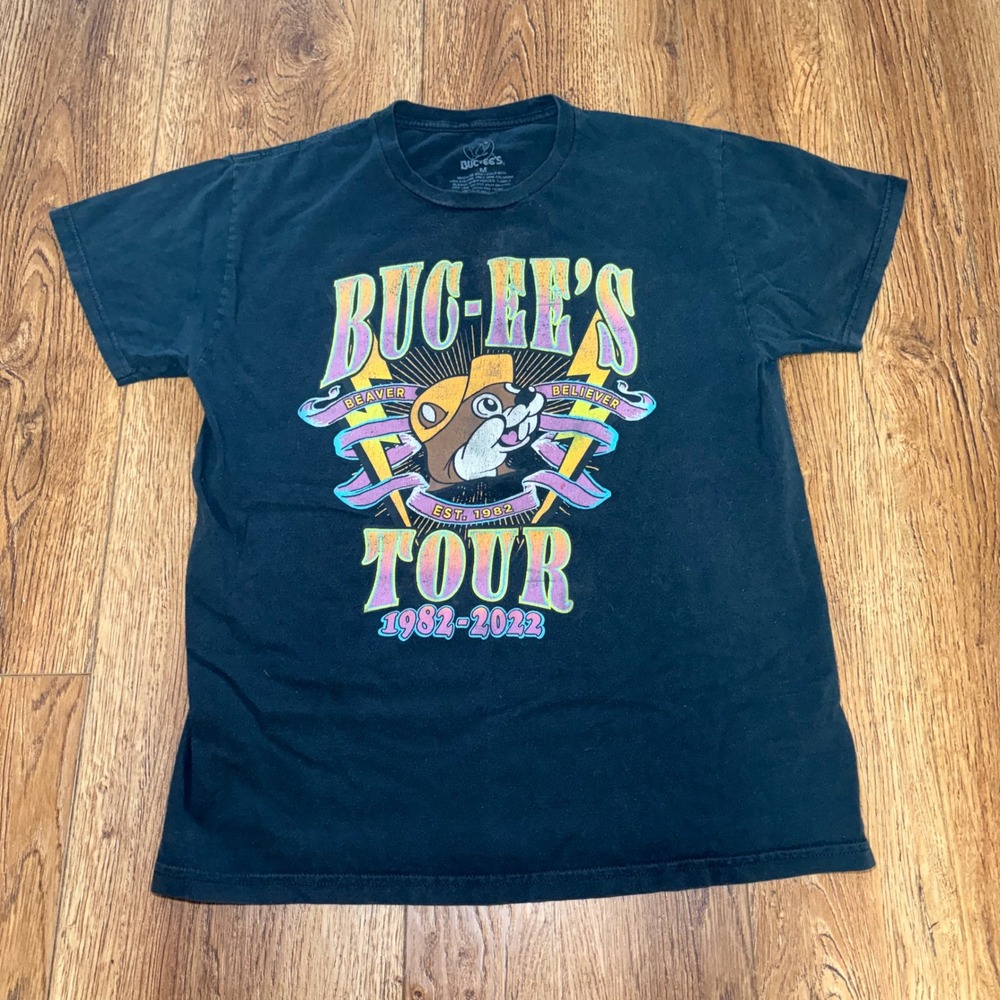 Buc-ee's Tour 1982-2022 Graphic T-Shirt Black Beaver Believer Womens Medium